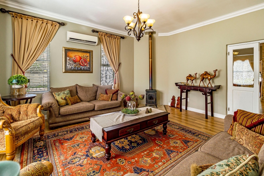 5 Bedroom Property for Sale in Golden Acre Western Cape